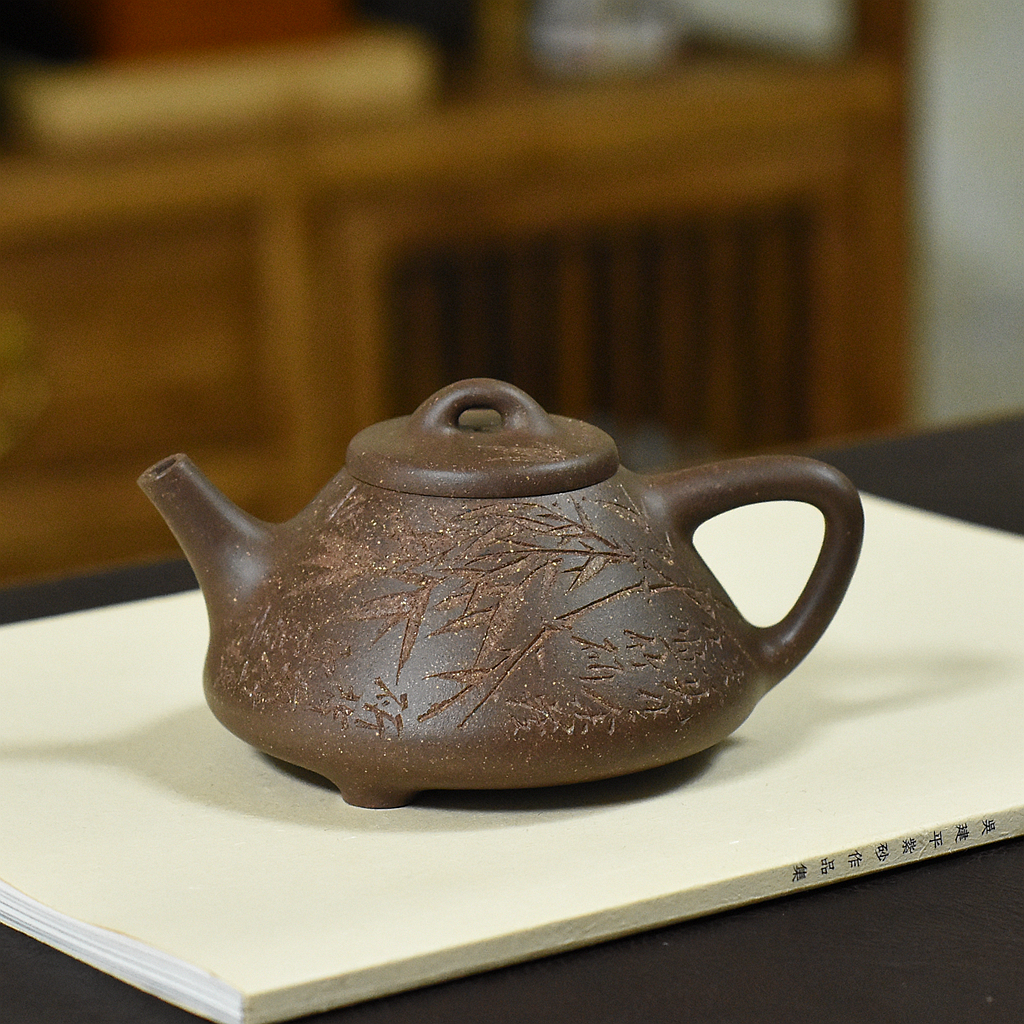 子冶石瓢 原矿鲨皮青 150cc 超精工半手 板桥竹刻绘 宜兴紫砂壶