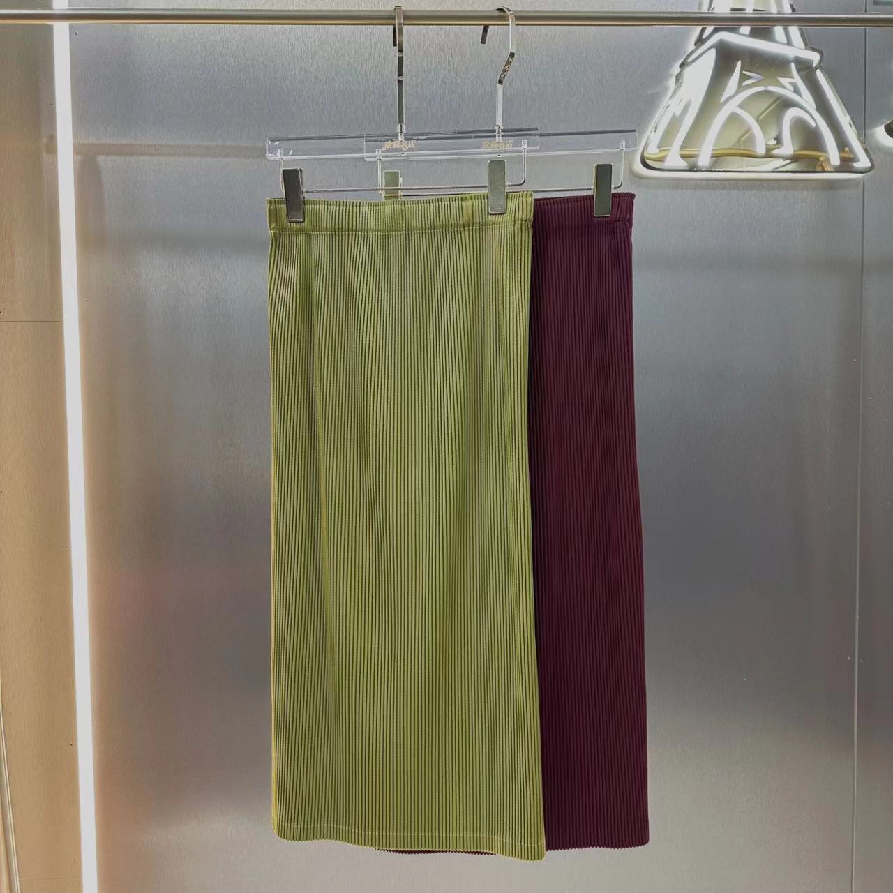 三宅褶皱2024秋季新款粗牙签压褶纯色半裙无口袋侧开叉半身裙