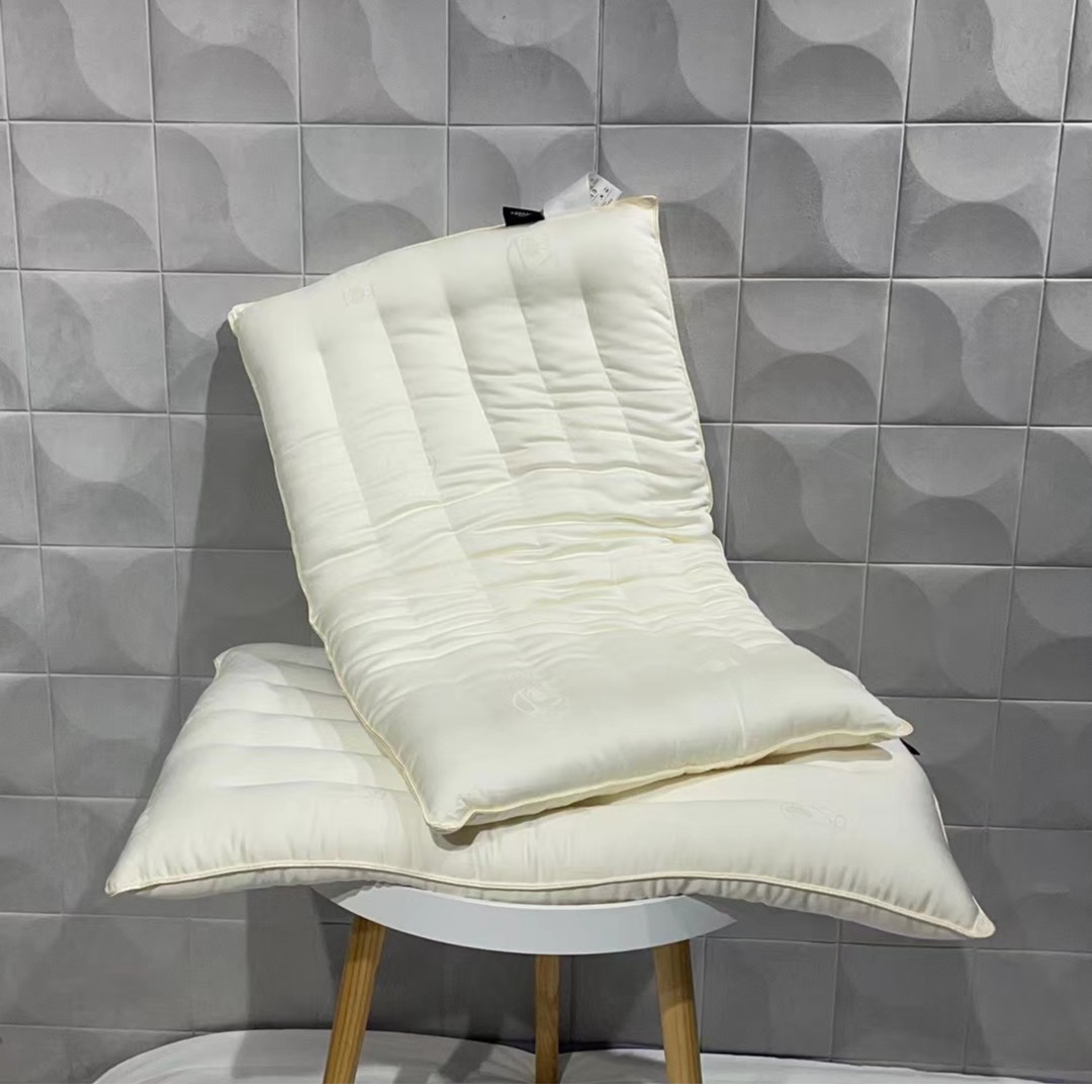 超薄款  大豆护颈枕 学生枕 中低枕