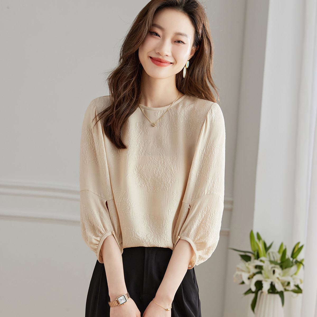 【奢】花罗气质洋气时尚设计感小众透气通勤常规桑蚕丝上衣230018