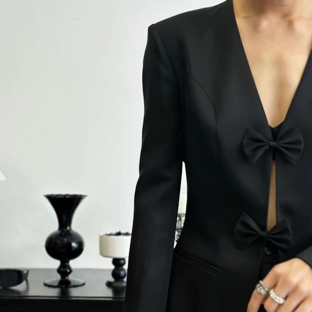 「HotDragonNiNi」设计师品牌全定制款蝴蝶结黑色西装套装就是帅