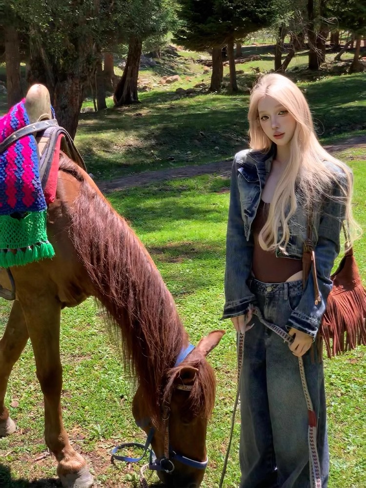 莫欣欣&美式辣妹牛仔短外套显瘦复古自带正肩短款牛仔外套240482