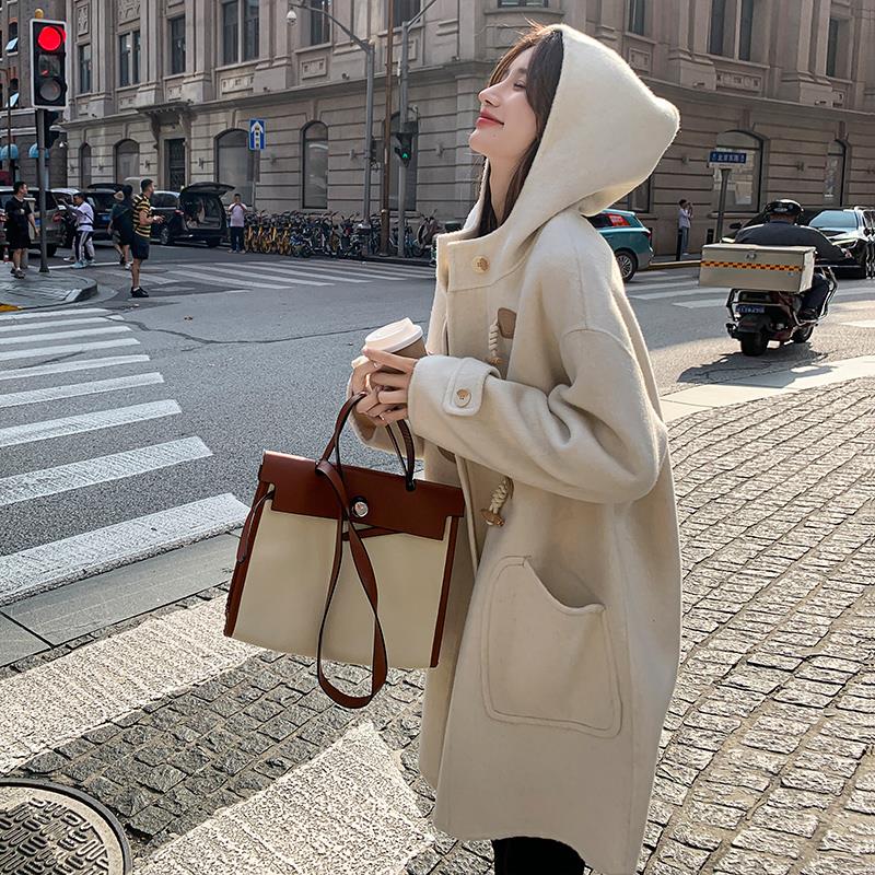 双面呢大衣毛呢外套女2023新款小个子连帽牛角扣中长款高级感慵懒