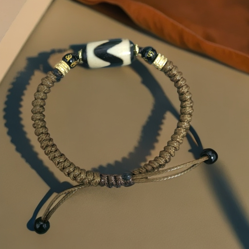 玛瑙牙黄虎牙手链