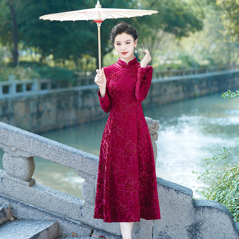 YS582旗袍2023冬季新款外嫁女回娘家新中式气质显瘦红色改良加厚