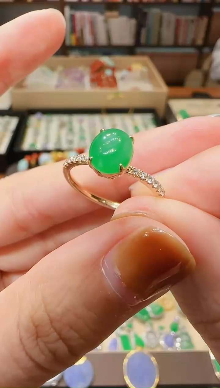 【闪购商品】翡翠戒指18K金镶嵌绿翡翠蛋面戒指
