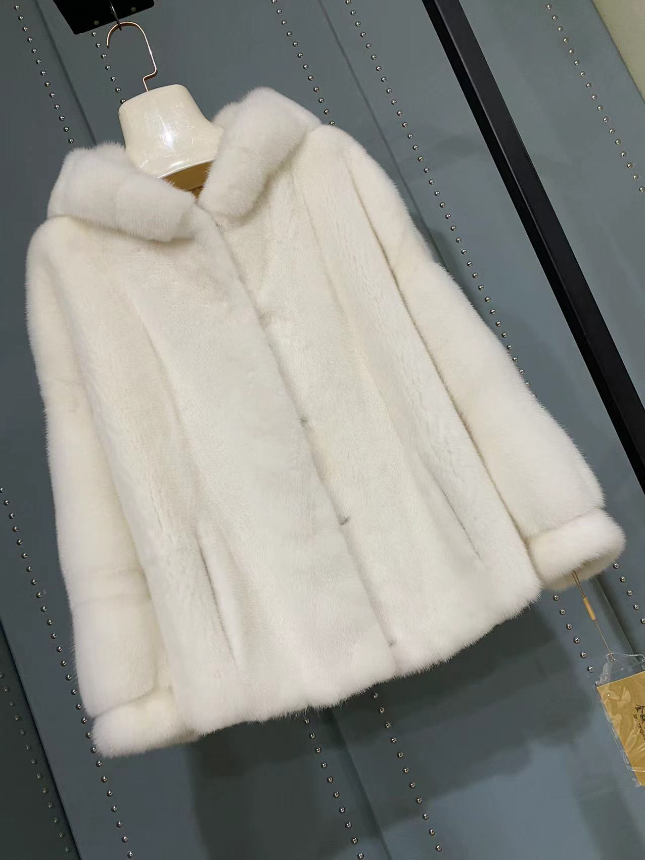 白色连帽休闲时尚百搭大码女装外套