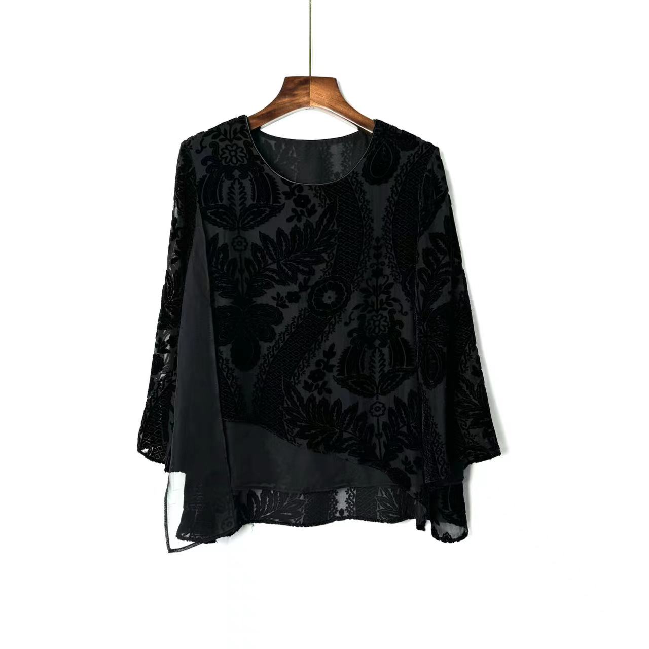 朱总原创设计2024349丝绒提花上衣