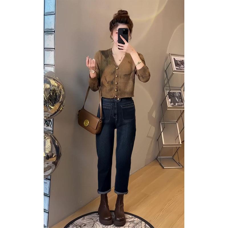 秋季女装新款两件套时尚简约风V领针织毛衣穿搭阔腿牛仔裤套装女