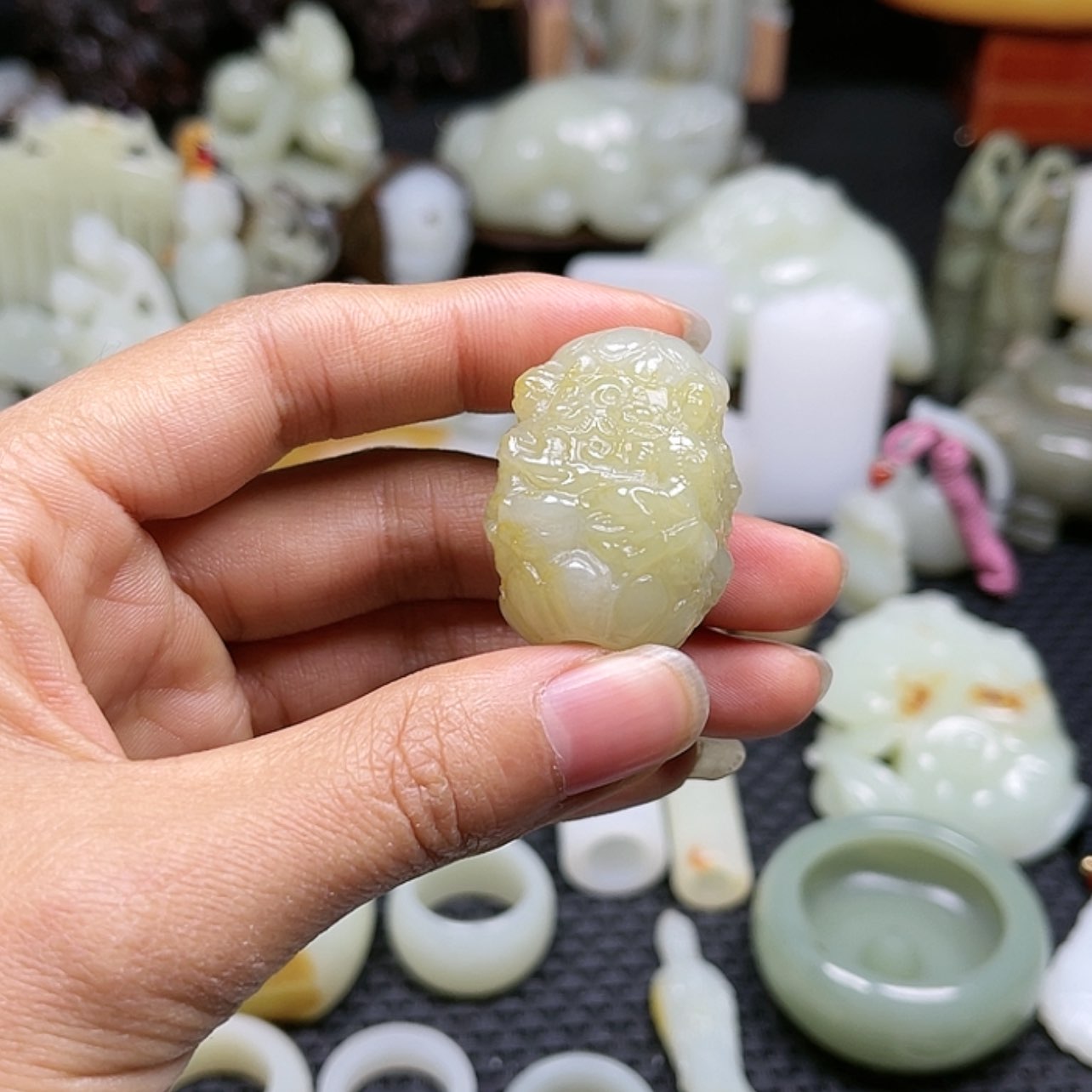 【闪购商品】和田玉挂件未镶嵌刚**?