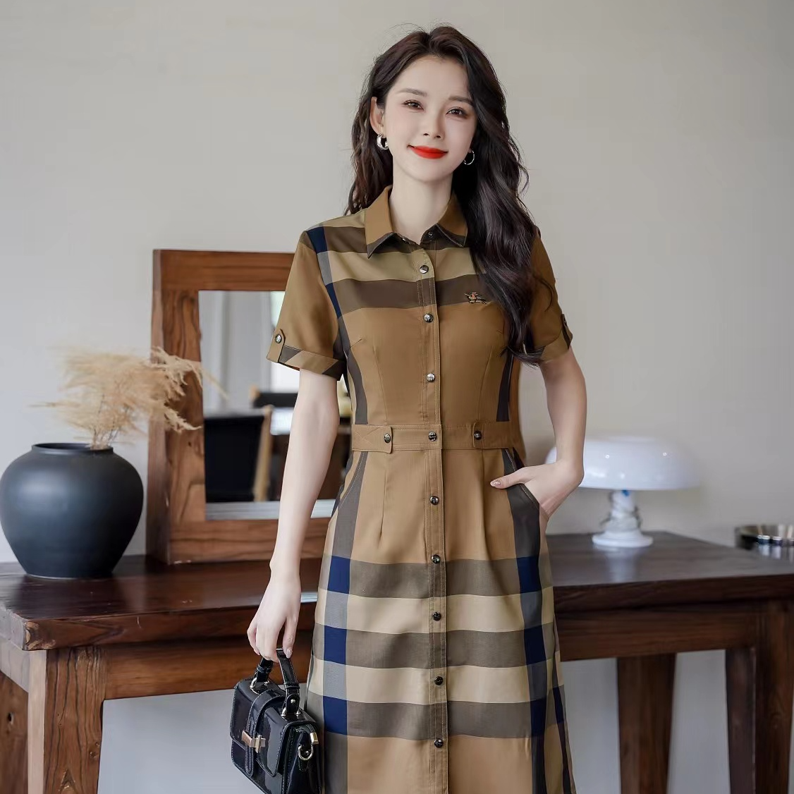 显瘦新款英伦风半袖时尚修身显瘦减龄翻领夏季气质A字女装连衣裙