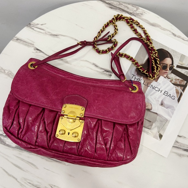 95新 MIU MIU/缪缪 SZ/缪缪油蜡皮流浪包/660