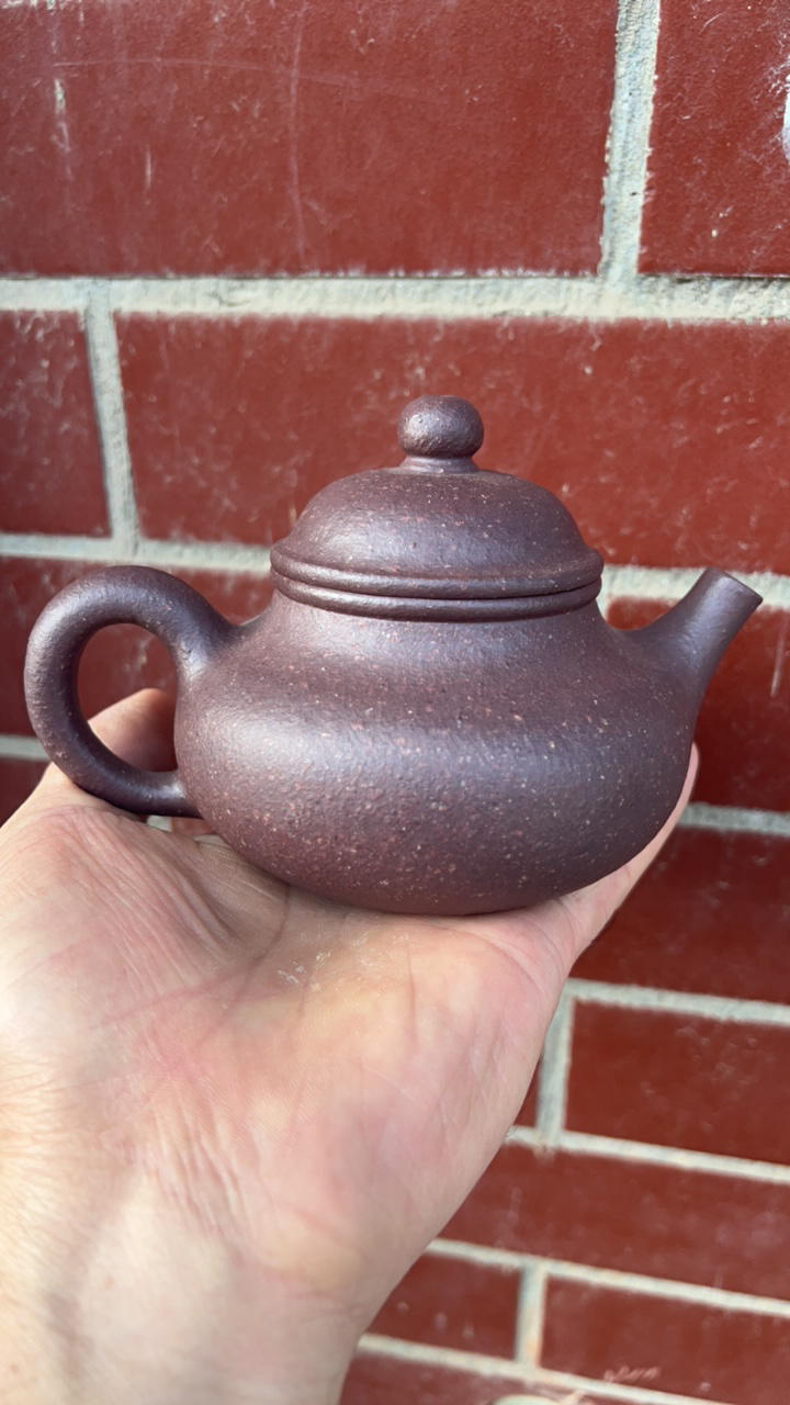 黄龙山老紫泥、手磨料不抽真空、全手工容天壶230 c