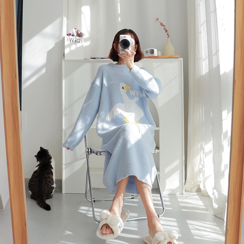 日系大码时尚宽松中长款毛绒保暖圆领韩版加厚珊瑚绒长袖睡衣慵懒