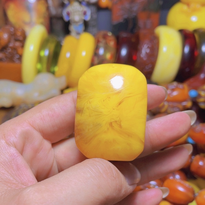 琥珀颈饰未镶嵌琥珀蜜蜡工艺品