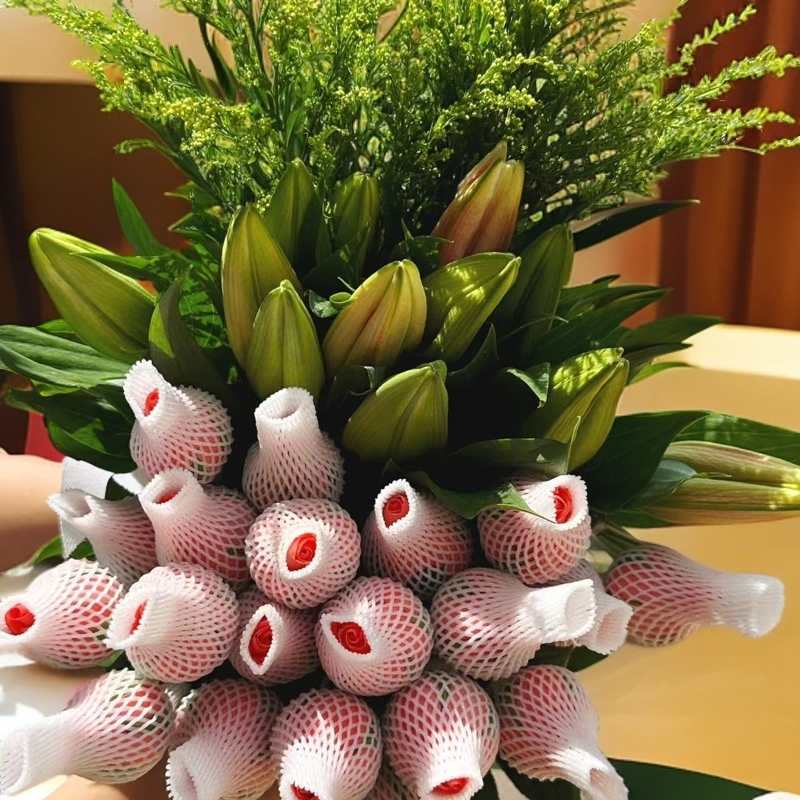 【年宵花】粉玫瑰1扎+百合1扎+配草1扎