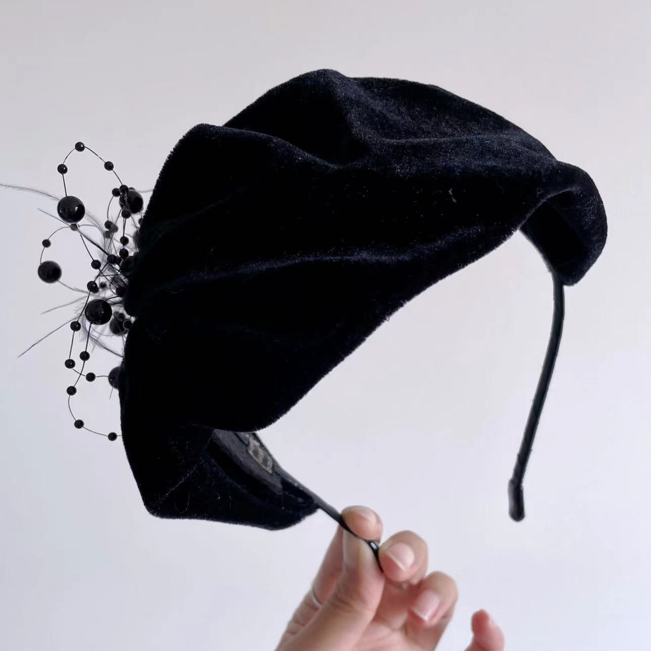 秋冬新款高档黑色丝绒半帽遮白发帽子洋气宽边发箍礼服旗袍头饰