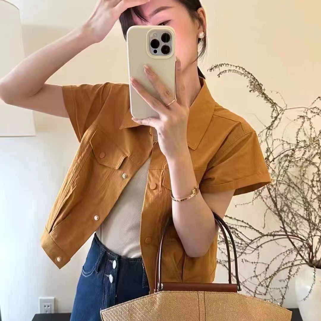 时尚百搭休闲上衣