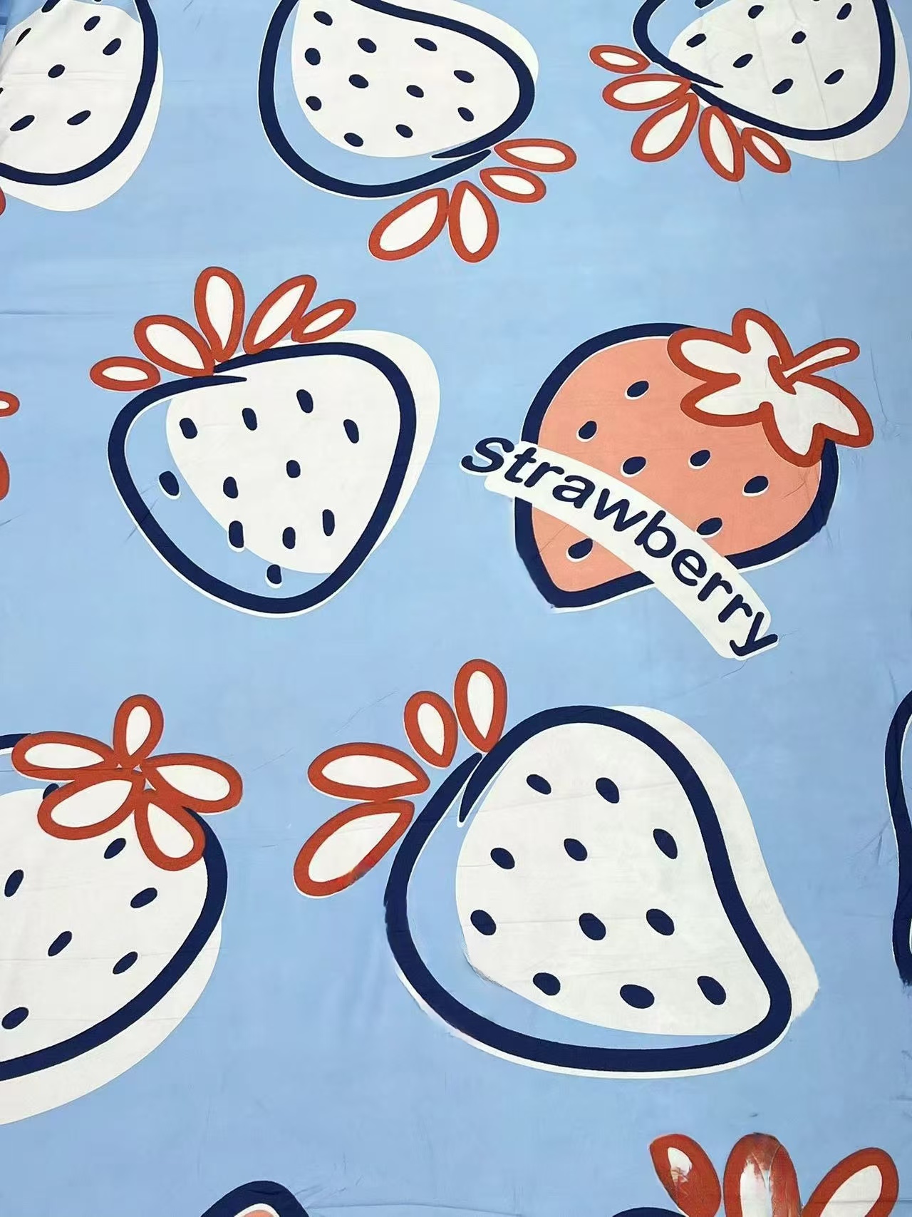 微瑕大草莓布头  80*2.2米左右！不包加工，不是纯棉，介意不拍