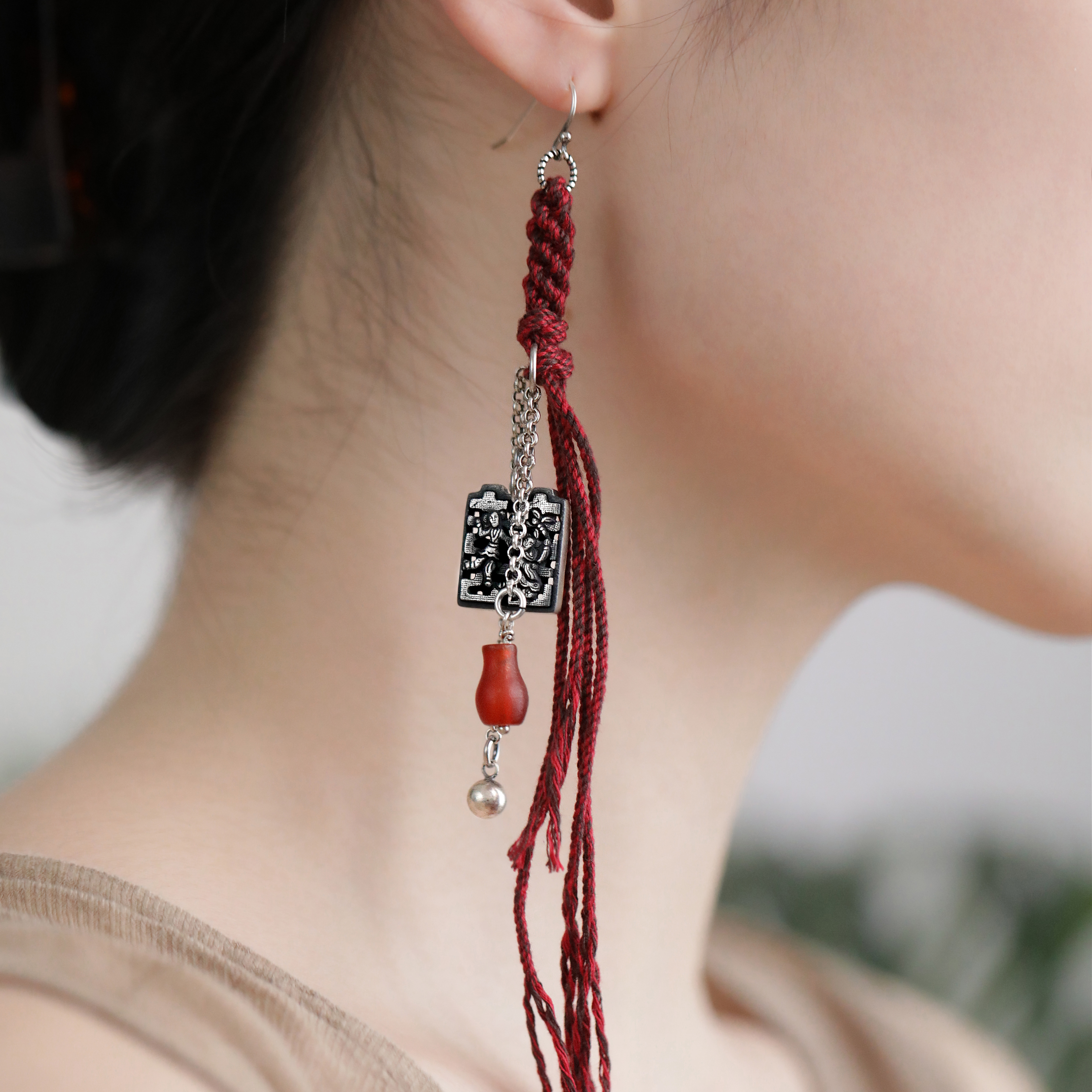 《非晚1》 E23816 红色玛瑙葫芦喜字红绳脏辫流苏不对称耳环