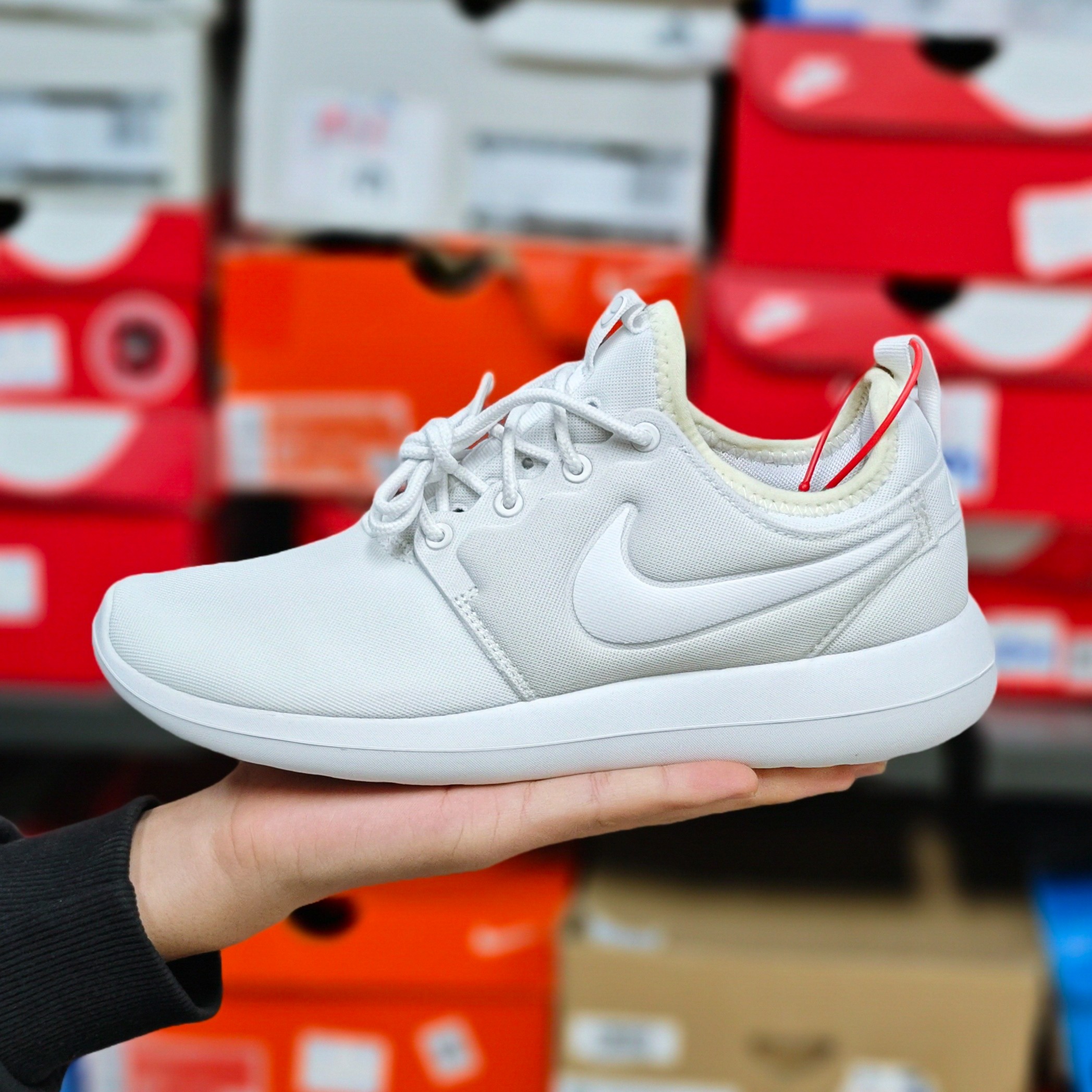 Nike 耐克 女子低帮 ROSHE TWO 休闲跑步鞋844931-100