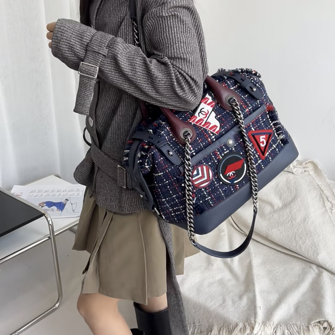 99新 Chanel/香奈儿 多多奢品/香奈儿粗花呢汉堡系列机场包包展