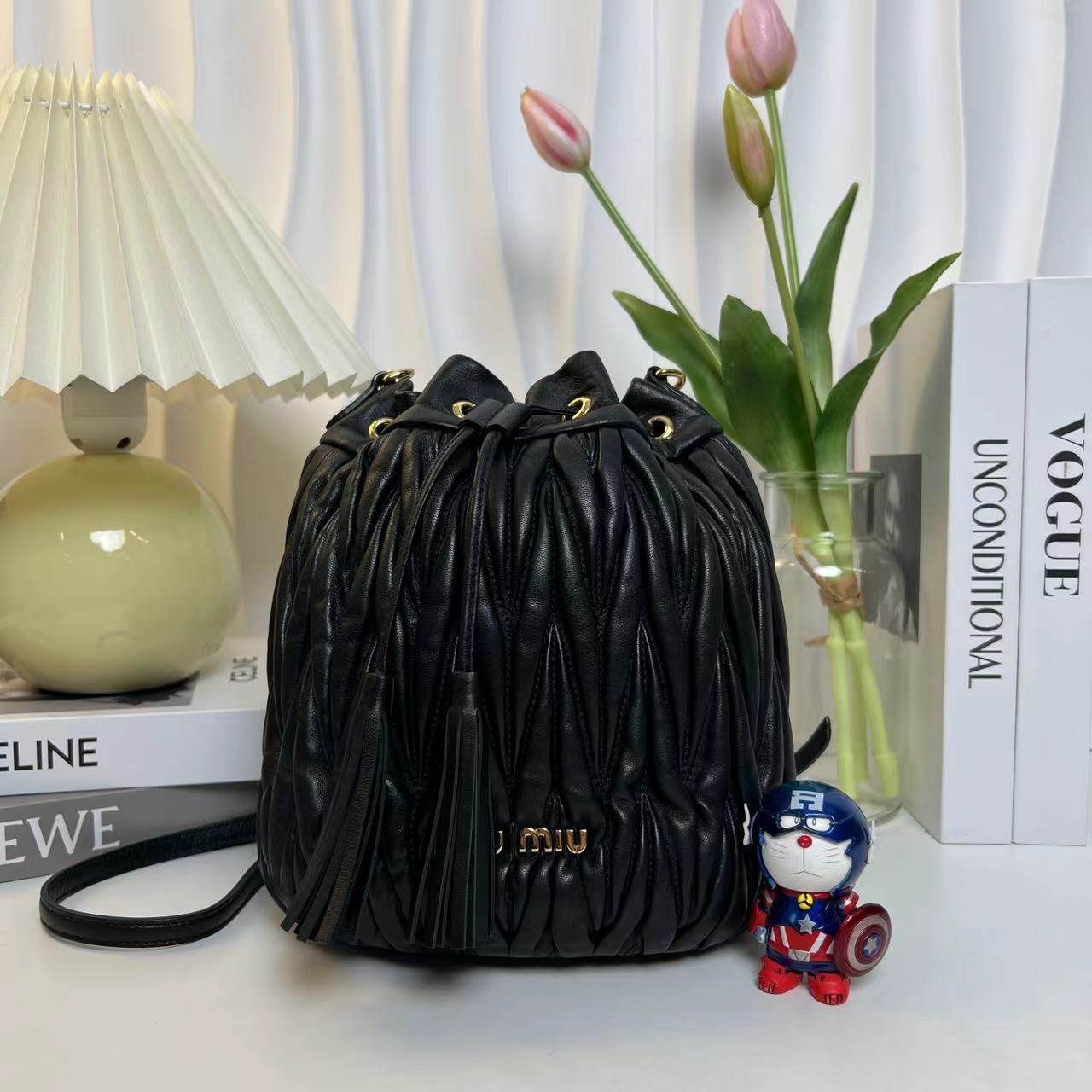 95新 MIU MIU/缪缪 多多奢品/缪缪褶皱水桶单肩包/95新