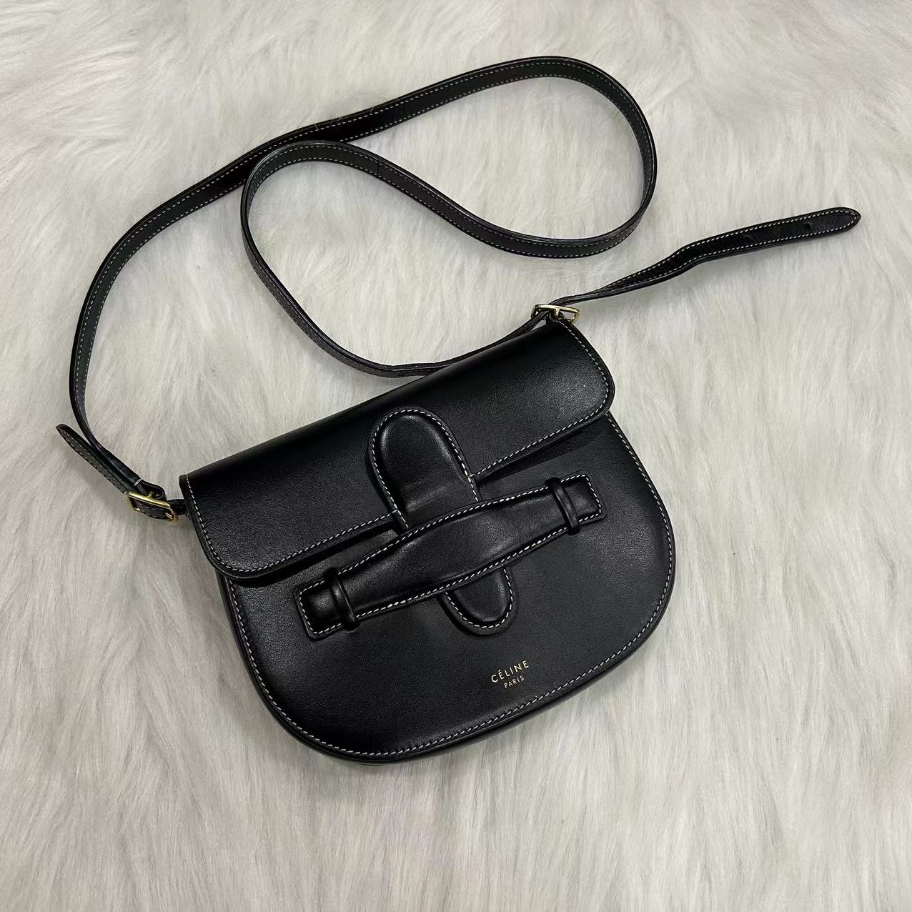 95新 Celine/思琳 多多奢品 思琳斜跨单肩小猪包/98新