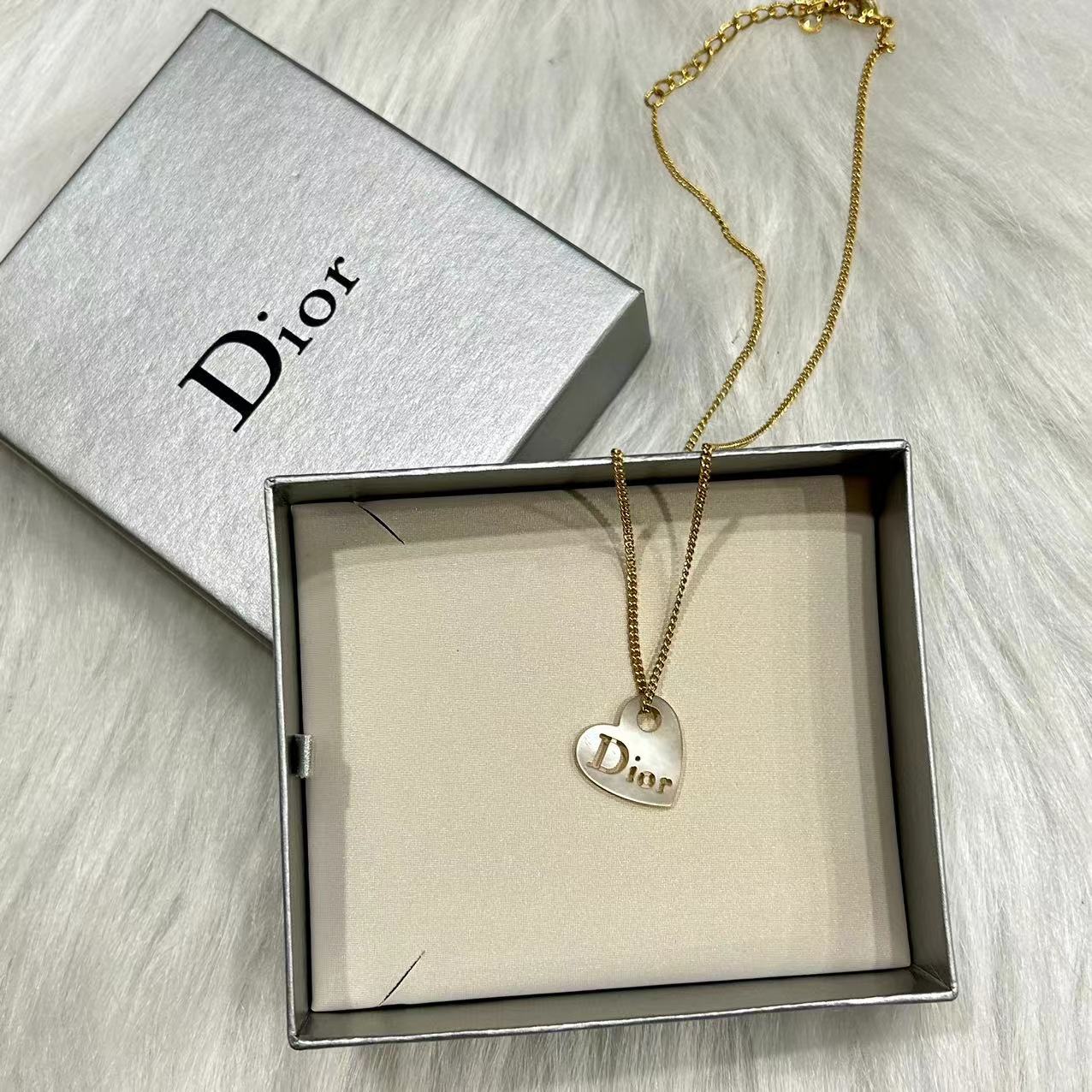 95新 DIOR/迪奥 多多奢品/迪奥爱心贝母项链/98新