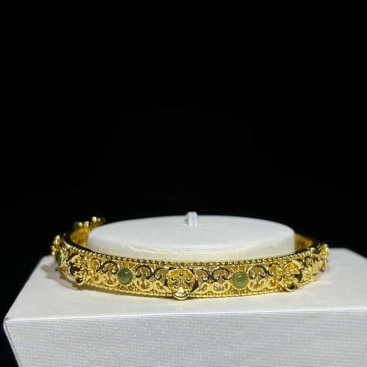 【符老板】s618-国风和田玉蝶恋花手镯-赠礼盒-合金