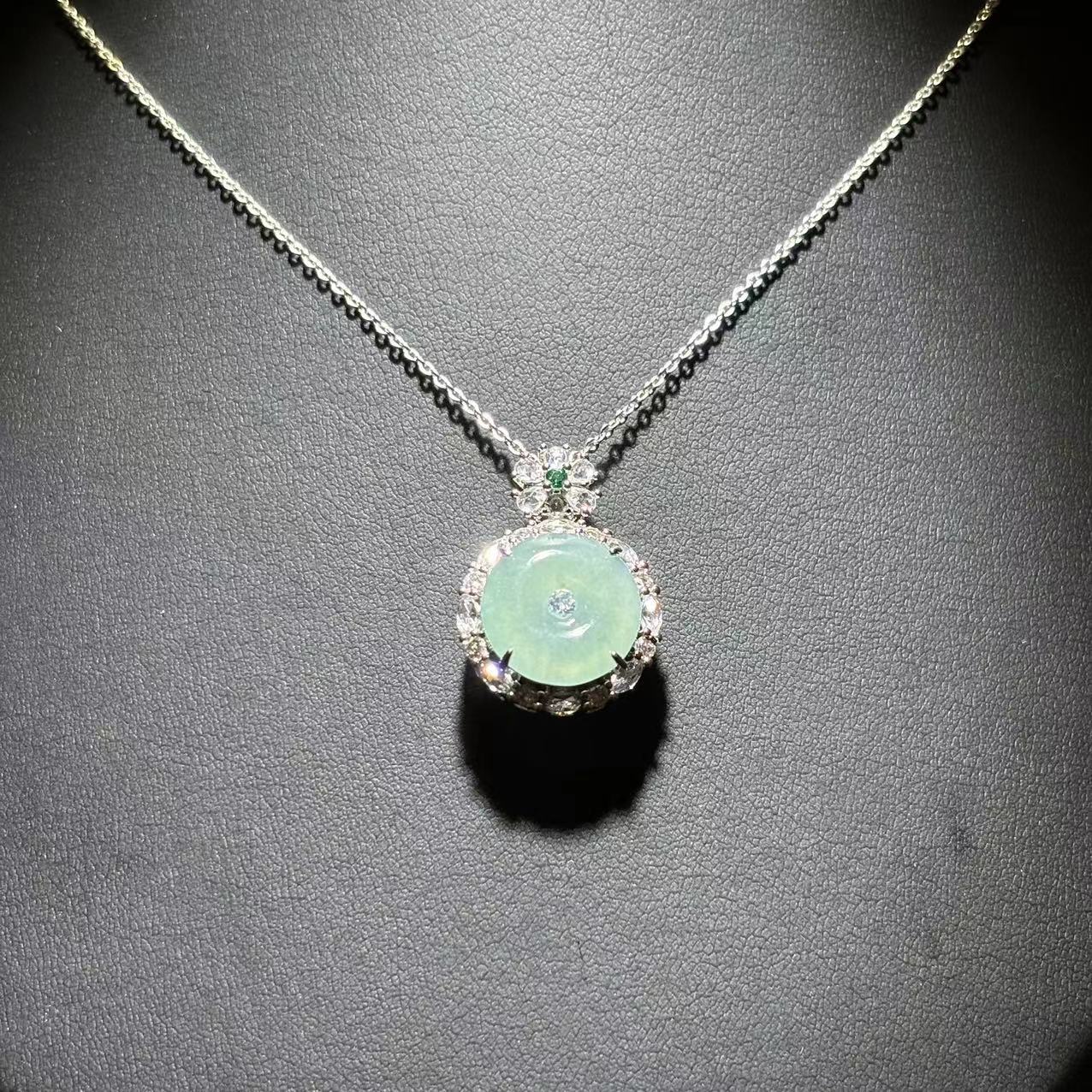 f929-翡翠国风设计款平安扣吊坠-赠礼盒-赠链-合金