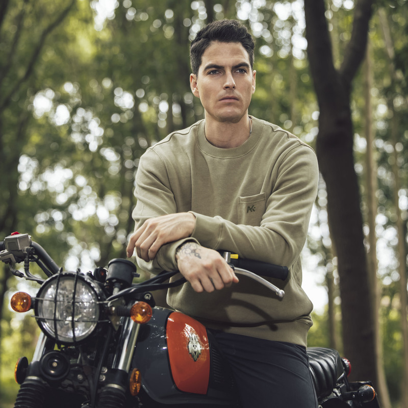 AKCLUB春秋男装美式复古绣花后背字母套头印花圆领卫衣男 2205230