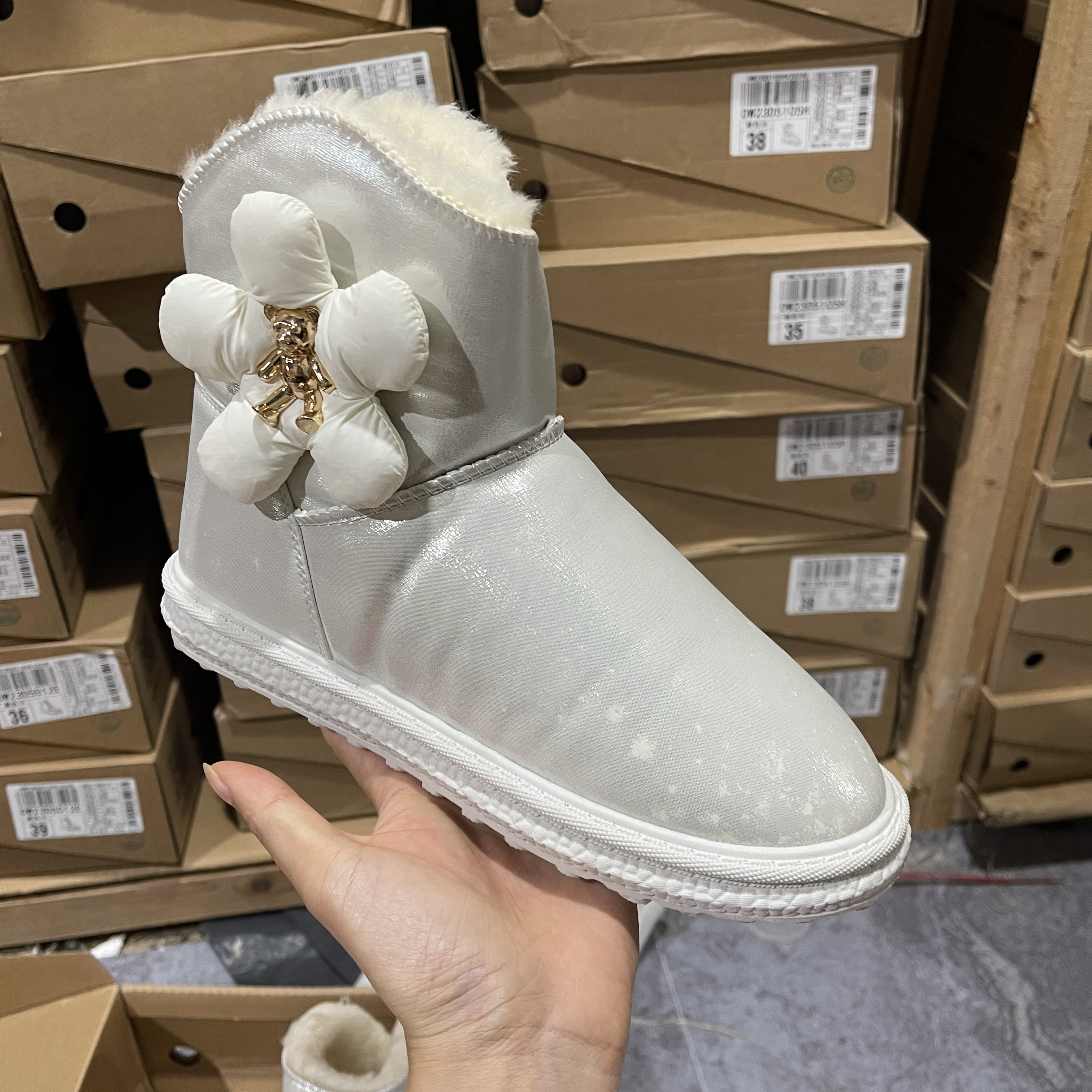 【瑕疵款】雪地棉5105加绒加厚花朵时尚棉靴23D