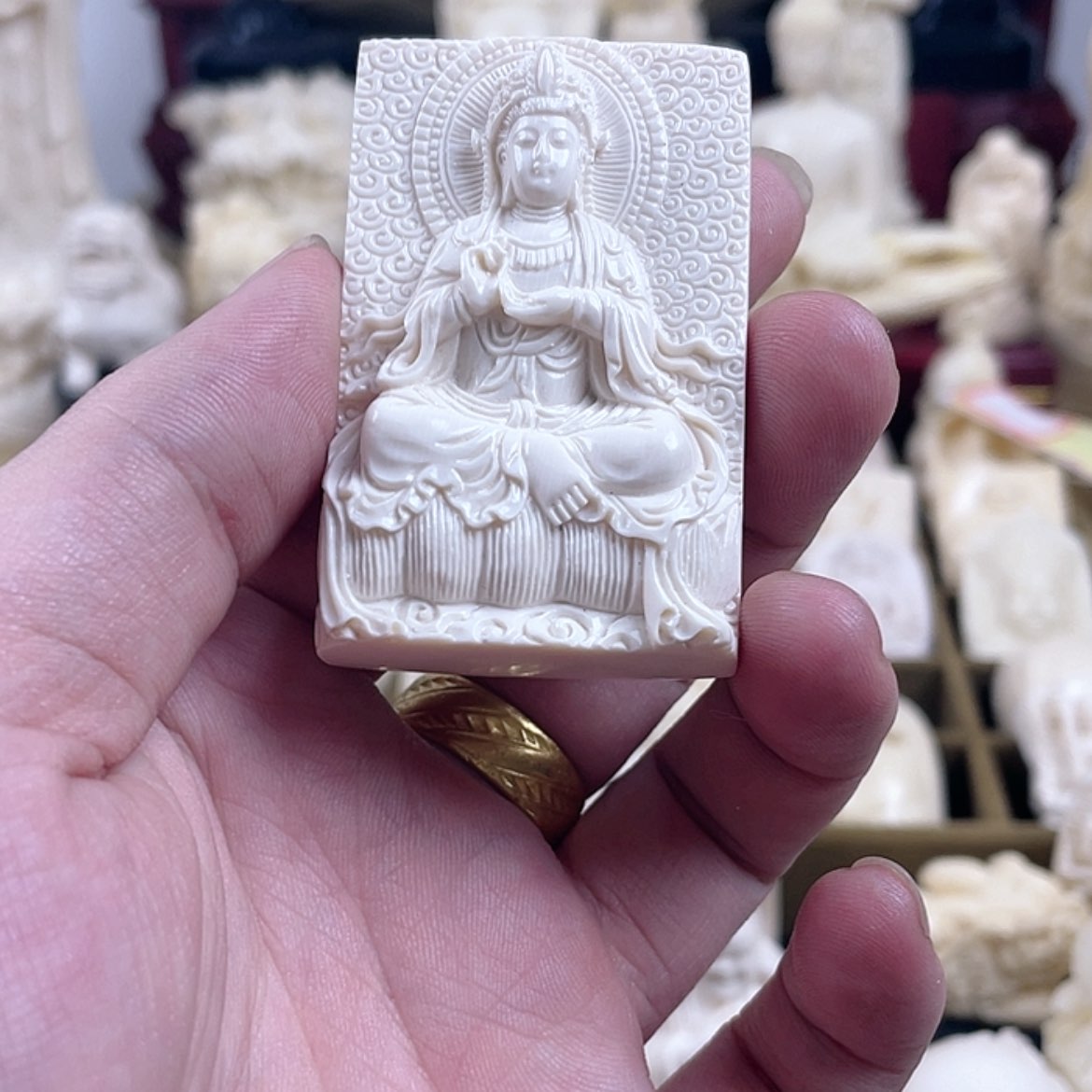 【闪购商品】光姐姐根雕8**3