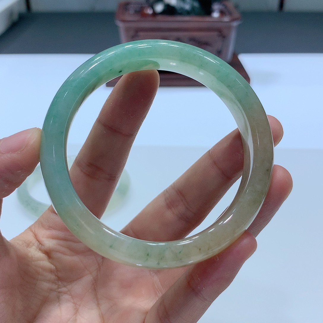 独山玉手镯未镶嵌F**?