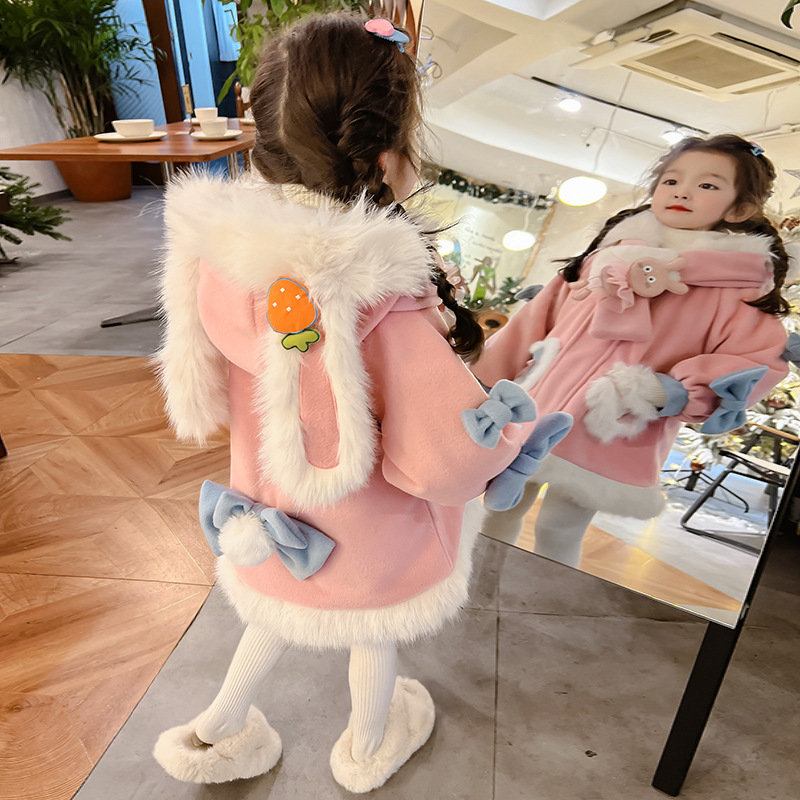 七宝宝女童外套秋款2023新款洋气加厚女宝宝秋季加绒时髦上衣儿童
