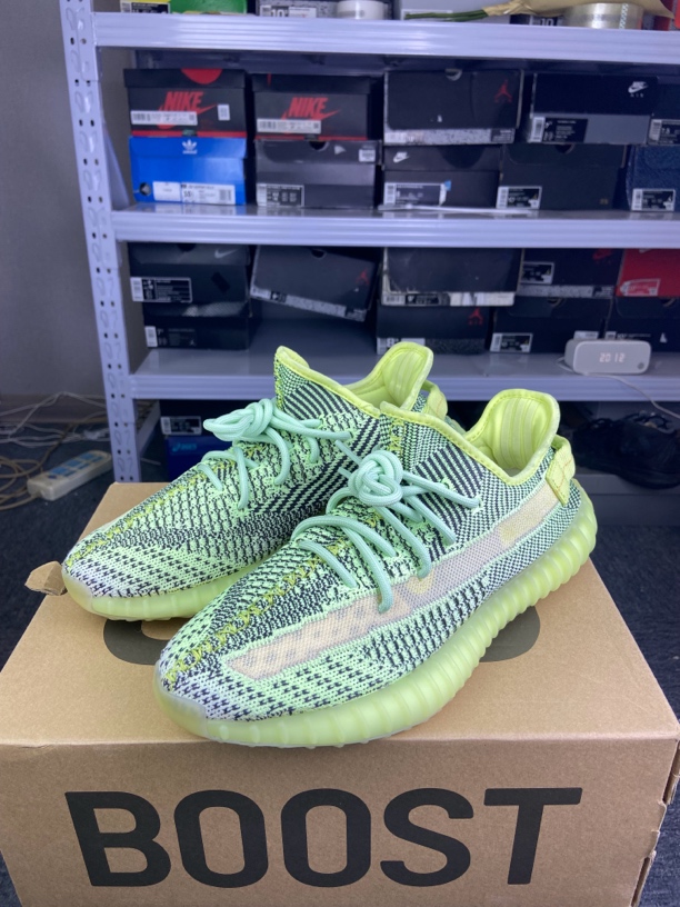 95新 adidas/阿迪达斯 adidas休闲鞋Yeezy350黑绿42.5码原盒96新