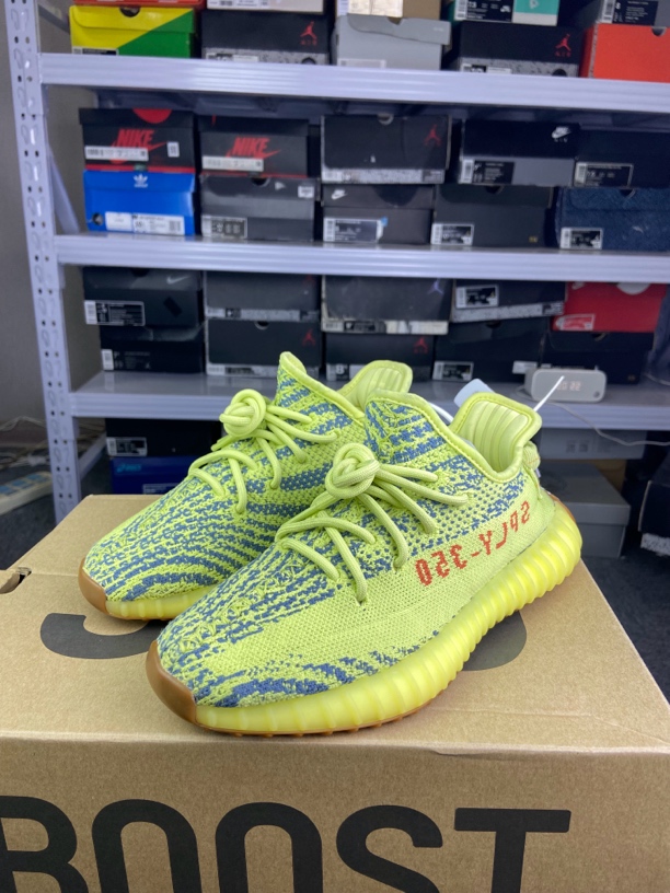 95新 adidas/阿迪达斯 adidas休闲鞋Yeezy350黄斑马37码配盒97新
