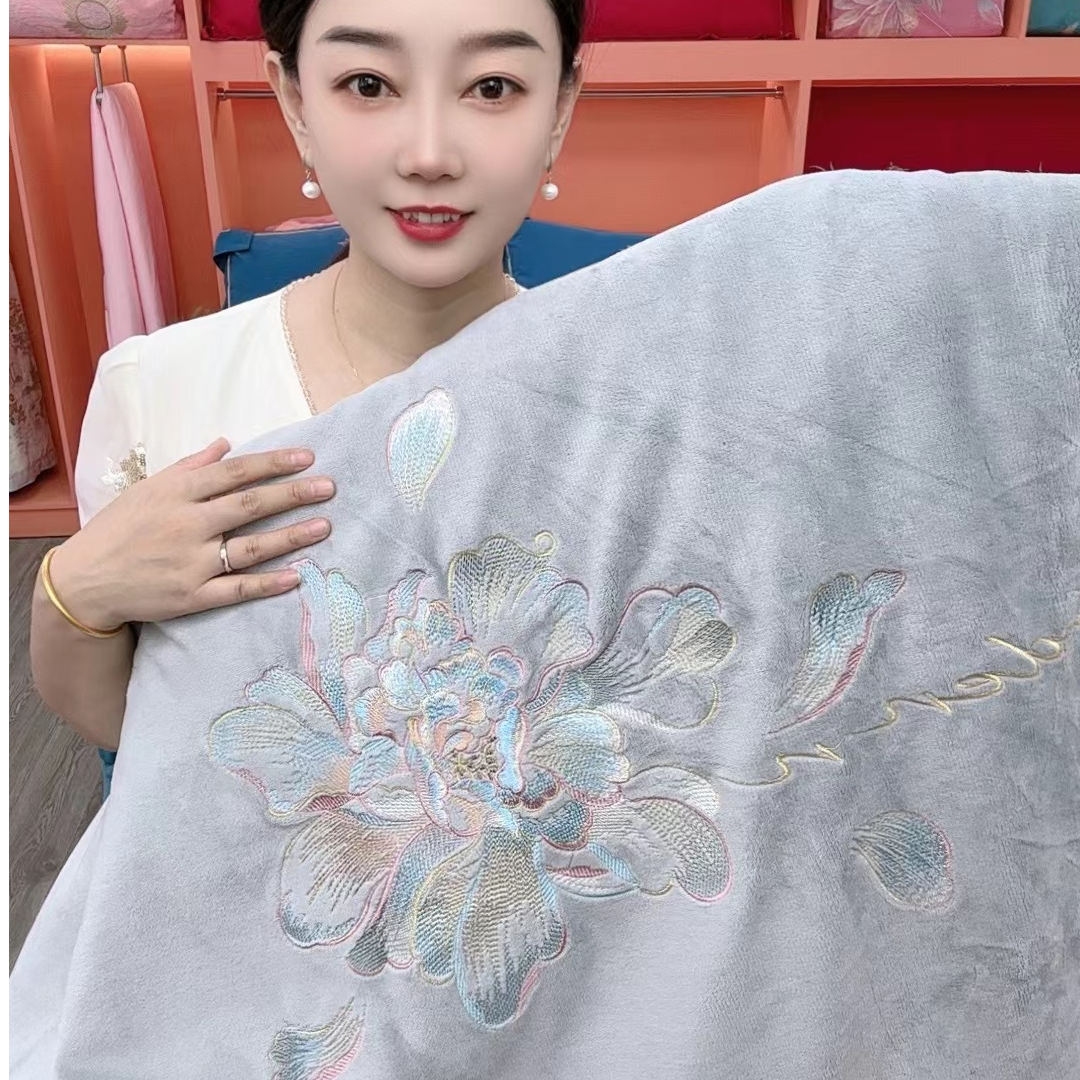 【花恋灰】轻奢绣花牛奶绒四件套加厚刺绣绣花绒被套