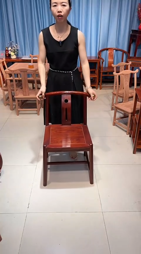 【闪购商品】紫檀木类家具月牙椅
