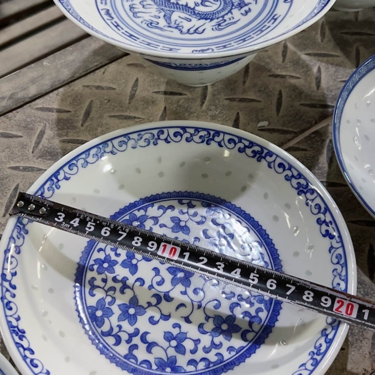 【闪购商品】瓷碗4个8寸紫荆花盘子