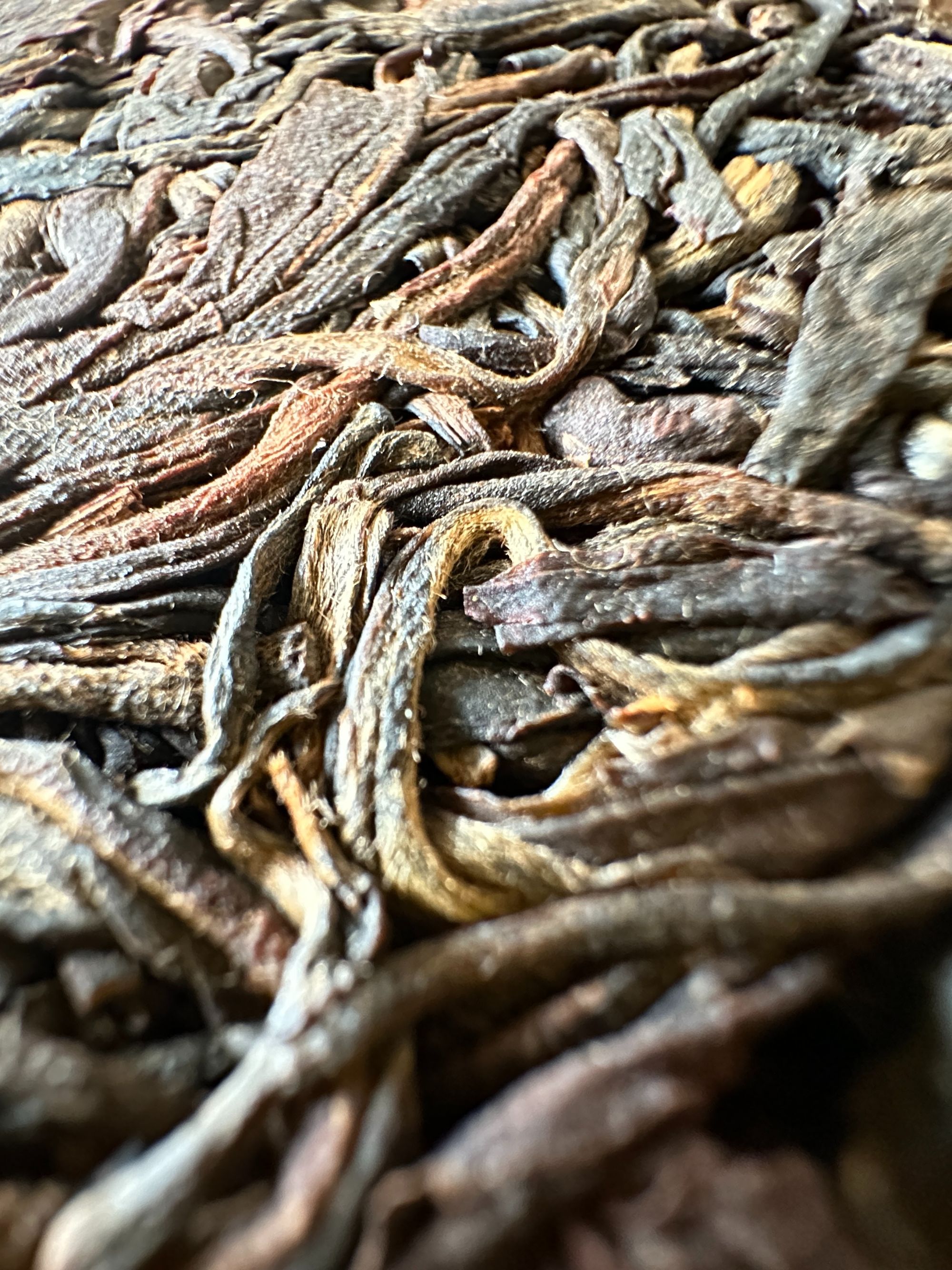 【12棵树】2013年 弯弓高杆 古树 头春头采 普洱生茶  香高 357g/饼