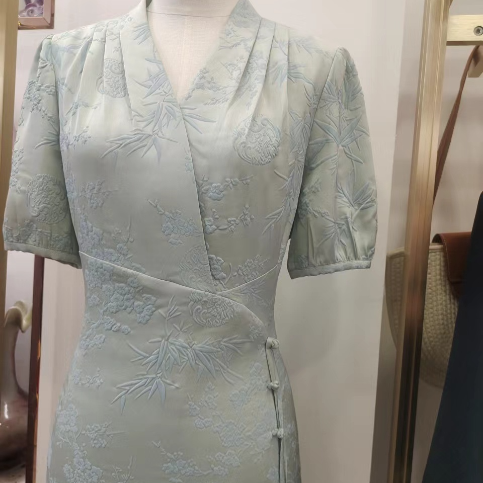 定制产品，NO退NO换，有喜欢的旗袍，衣服拍对应价格进行下单