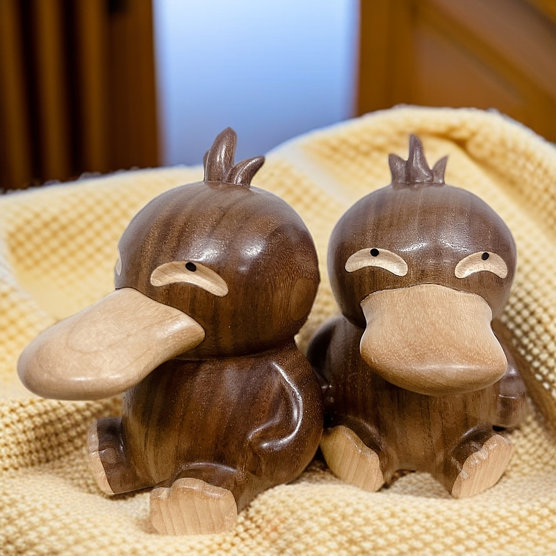 滑稽的可达鸭汽车摆件呆萌手办萌萌的小黄鸭车载装饰品车内饰品