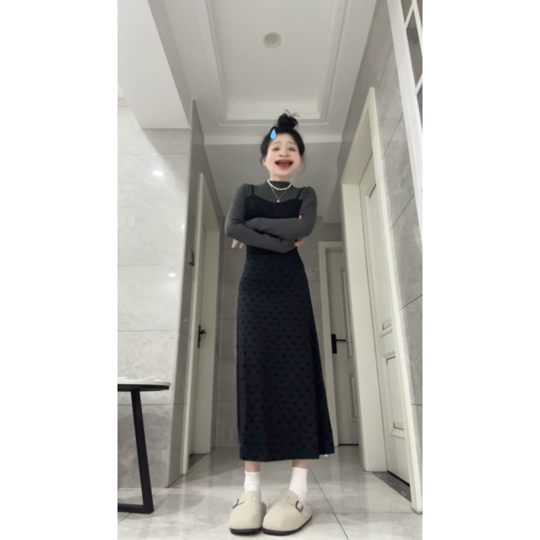 法式假两件半高领针织连衣裙女秋季2025新款显瘦气质长袖显瘦长裙