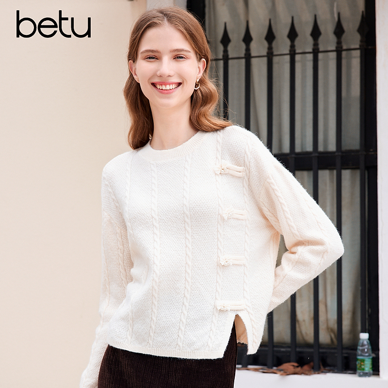 【粉丝专享】Betu/百图套头白色宽松气质毛衣2310D06
