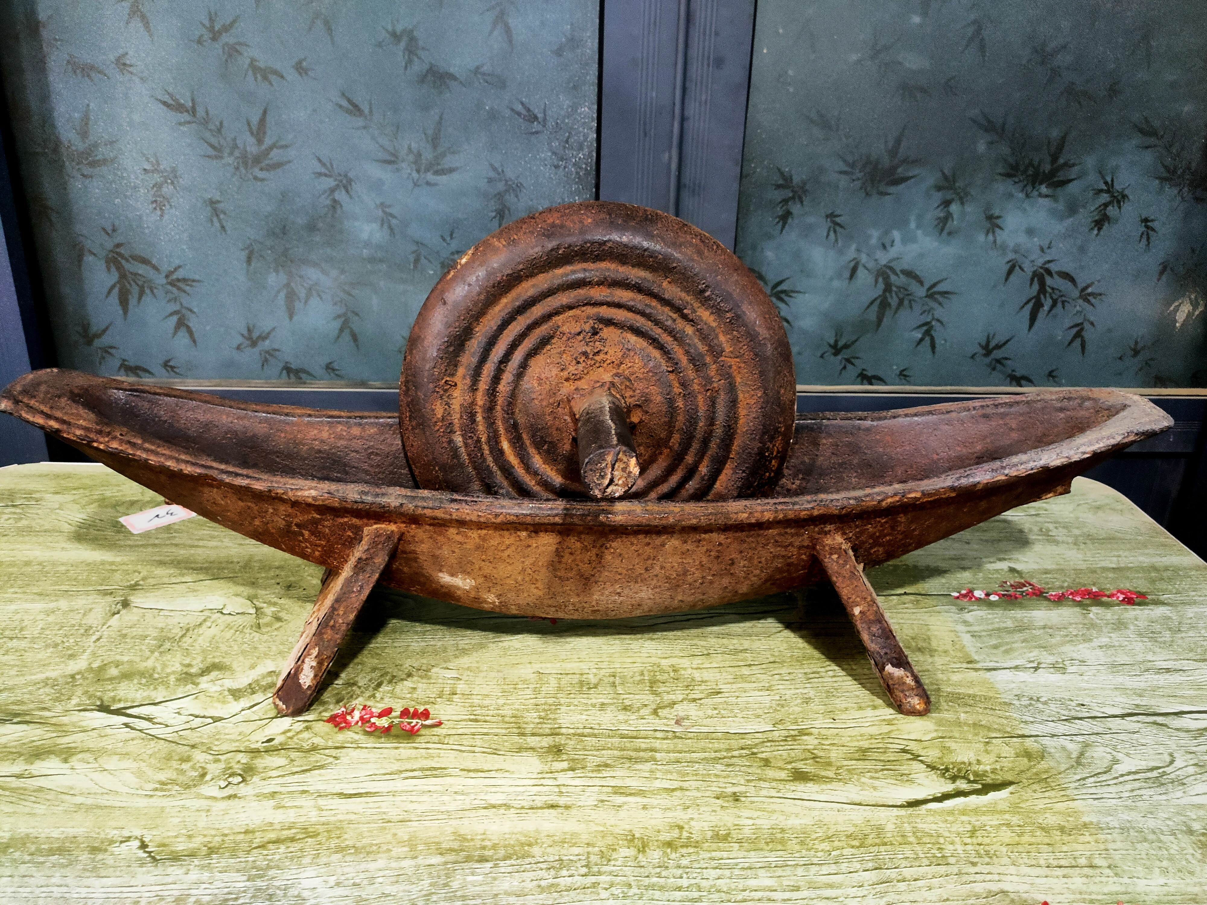 药碾子     铁质