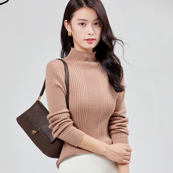 月隆维丰鄂尔多斯市 女士半高领纯羊绒套衫 抽条高圆领羊绒针织衫