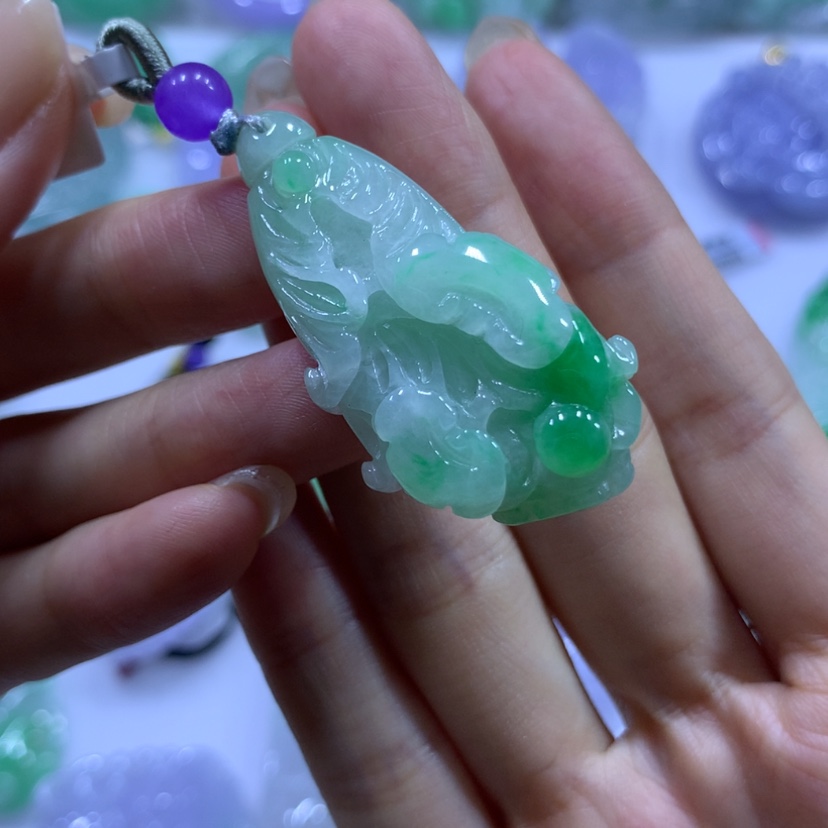 【闪购商品】翡翠颈饰未镶嵌