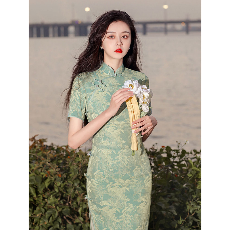 旗袍2024年新款夏季年轻款气质改良复古绿色长款中国风女装连衣裙